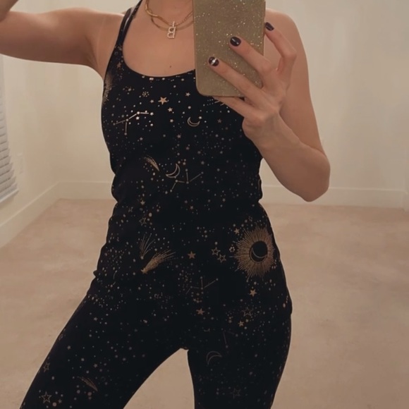 Old Navy Activewear Set - Picture 3 of 7